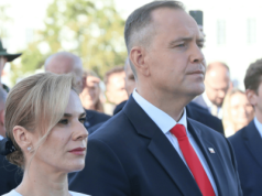 To wprost mówią zdjęcia Nawrockich. Jeden szczegół i straci blisko 45% wyborców