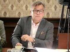 Afera KPO. Ponad milion dla żony posła KO. 