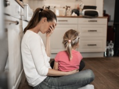 Ubóstwo nasila problemy psychiczne u dzieci? Zaskakujący wynik badania
