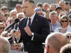 Nawrocki zgłasza projekt o zerowym PIT dla rodzin z co najmniej dwojgiem dzieci