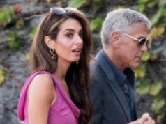 George Clooney z MŁODSZĄ o 17 lat żoną bryluje nad jeziorem Como. Amal skradała spojrzenia w kreacji z rozcięciem