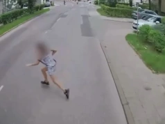 O krok od tragedii na Koszutce. Dziewczynka wybiegła wprost przed autobus komunikacji miejskiej [WIDEO]