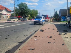 Zderzenie samochodu z motocyklem. Motocyklista w szpitalu