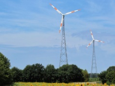 Chcesz kupić magazyn energii albo postawić wiatrak? Rząd ci pomoże