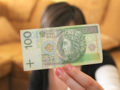100-złotowy banknot sprzedano za prawie 23 tys. zł. Te szczegóły zwiększają wartość na aukcjach
