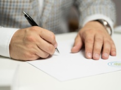 To skarbówka używa fałszywych dowodów? Ważny wyrok sądu