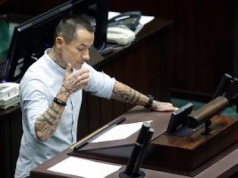 Poseł Józefaciuk zawieszony w KO. 