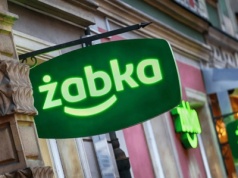 Żabka pożyczy ci pieniądze. Klienci testują nową formę zakupów. Tego limitu nie można przekroczyć