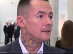 „Nie pozwolę”. Zawieszony po skandalu poseł KO przerywa milczenie