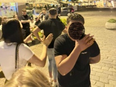 Grupa Romów najpierw chciała papierosa, a później zaatakowała dwie spacerujące pary! Interweniowały trzy patrole Policji