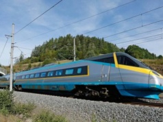 Pociągi po raz pierwszy pojadą tam 200 km/h. Po chwili zwolnią