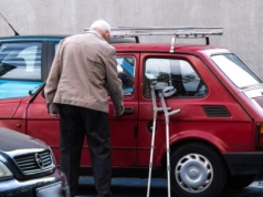 Ile kosztuje Maluch w 2025 roku? Ceny Fiata 126p mogą zaskoczyć