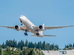 Piąty testowy boeing B777-9 wykonał pierwszy lot