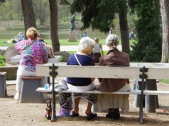 Zarobki w wysokości 8767 zł brutto. Oto ile wyniesie emerytura