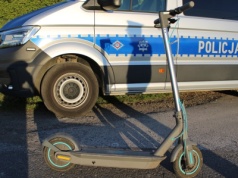 Wypadek dwóch 15-latek na hulajnodze – obie trafiły do szpitala