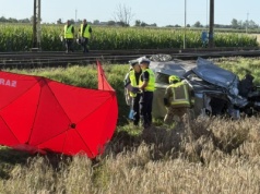 W zderzeniu z pociągiem zginął policjant. Tragedia pod Gnieznem