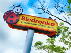 Biedronka wydłuża. Dotyczy prawie 3 000 placówek sieci w całej Polsce