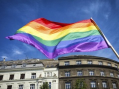 Pracownik został zwolniony za pomyłkę w genderowych zaimkach