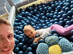 Żużel. Krakowiak leci w kulki. Bewley bierze przykład z piłkarzy, Łaguta zebrał okaz (POZA TOREM)