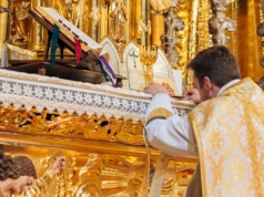 Renowacja zabytków, odnowa dusz. Francuska młodzież wraca do Tradycji – odnawiając klasztory i kaplice