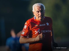 Piękny widok. 74-letni Kazimierz Kmiecik zagrał w meczu Wisły Kraków