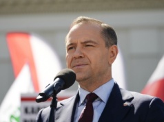 Pieniądze na CPK według Karola Nawrockiego. "Trzeba wziąć z dobrego rządu"