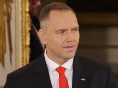 Nawrocki vs. Tusk, runda pierwsza, klincz.  
