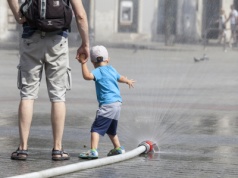 Upały bardziej szkodzą mniej zamożnym. „Bycie biednym jest zabójcze”