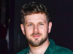 RZADKI WIDOK: Antoni Królikowski pochwalił się wspólnym zdjęciem z ukochaną Izabelą!