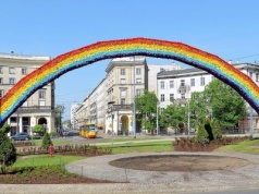 Homo-tęcza na Placu Zbawiciela. Znamy szczegóły projektu