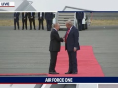 Trump przywitał Putina. Zmiana planów w ostatniej chwili. Na Alaskę nie poleciała ważna osoba