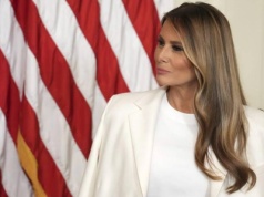 Putin dostał list od Melanii Trump. Prezydent USA wręczył mu go osobiście