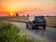 Nowa Dacia Bigster 1.8 Full Hybrid oczami Europejczyków. Co sądzą o największym i najlepiej wyposażonym SUVie marki?