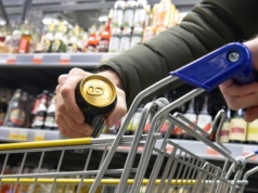 Rząd rezygnuje z podwyżki akcyzy na piwo. Ceny i tak idą w górę