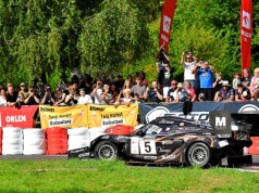 Zawodnicy z Wybrzeża wygrywają sobotnia odsłonę ORLEN OIL 28. Grand Prix Sopot – Gdynia