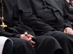 Ksiądz opowiedział o zarobkach. 