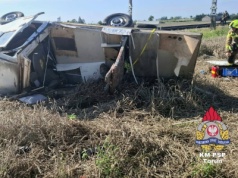 Tragedia w Gronówku. Pociąg staranował kampera. Są ofiary!