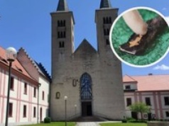 Niepozorny klasztor w Czechach skrywał wielką tajemnicę. Jeden z największych skarbów chrześcijaństwa?