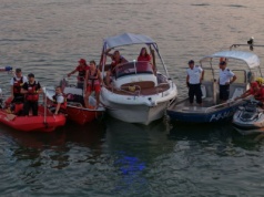 Mandaty i przerwane rejsy na Jeziorze Niedzięgiel. Policjanci zakończyli nieodpowiedzialną zabawę na wodzie