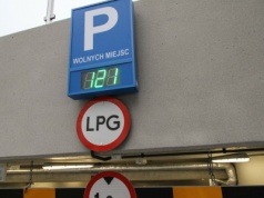 Nie ma takiego znaku, jak zakaz ruchu aut z LPG. Czy zakaz jest nielegalny?