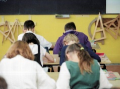 Innowacyjny pomysł w szkołach w Wielkiej Brytanii. Rodzice są oburzeni. 