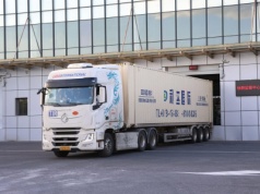 Chińskie ciężarówki na trasach do Azji i Europy