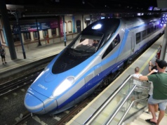 W pociągach PKP Intercity pojawiły się żółte apteczki. Nie znajdziesz w nich rzeczy dla ludzi