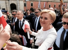 Polacy wybrali najlepszą pierwszą damę. W sondażu kompletna dominacja