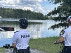 14-latek z prawie 2 promilami chciał popływać na Sosinie! Policjanci w ostatniej chwili zapobiegli tragedii