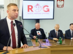Bąkiewicz z zarzutem znieważenia funkcjonariuszy straży granicznej i Żandarmerii Wojskowej