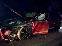 Poranny koszmar pod Bobolicami! Audi uderzyło w Opla i uciekło z miejsca wypadku