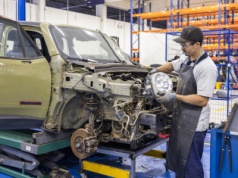 Motoryzacyjny gigant uruchamia szroty. Regeneracja ma mu przynieść miliardy euro