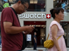 Swatch przeprasza za rasistowską reklamę. Marka wycofała kampanię 
