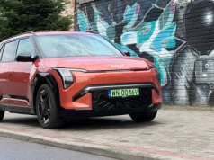 Kupisz nowy i masz spokój na co najmniej 8 lat? Tym autem ominiesz wiele stacji paliw. KIA EV3